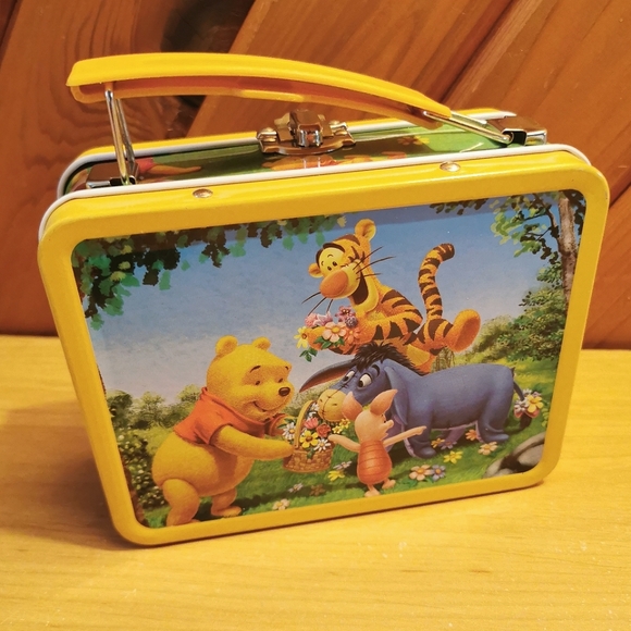 Winnie The Pooh And Friends Tin Box - Picture 3 of 4